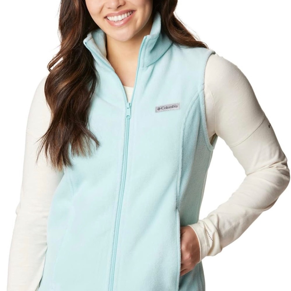 Columbia women’s vest NWT